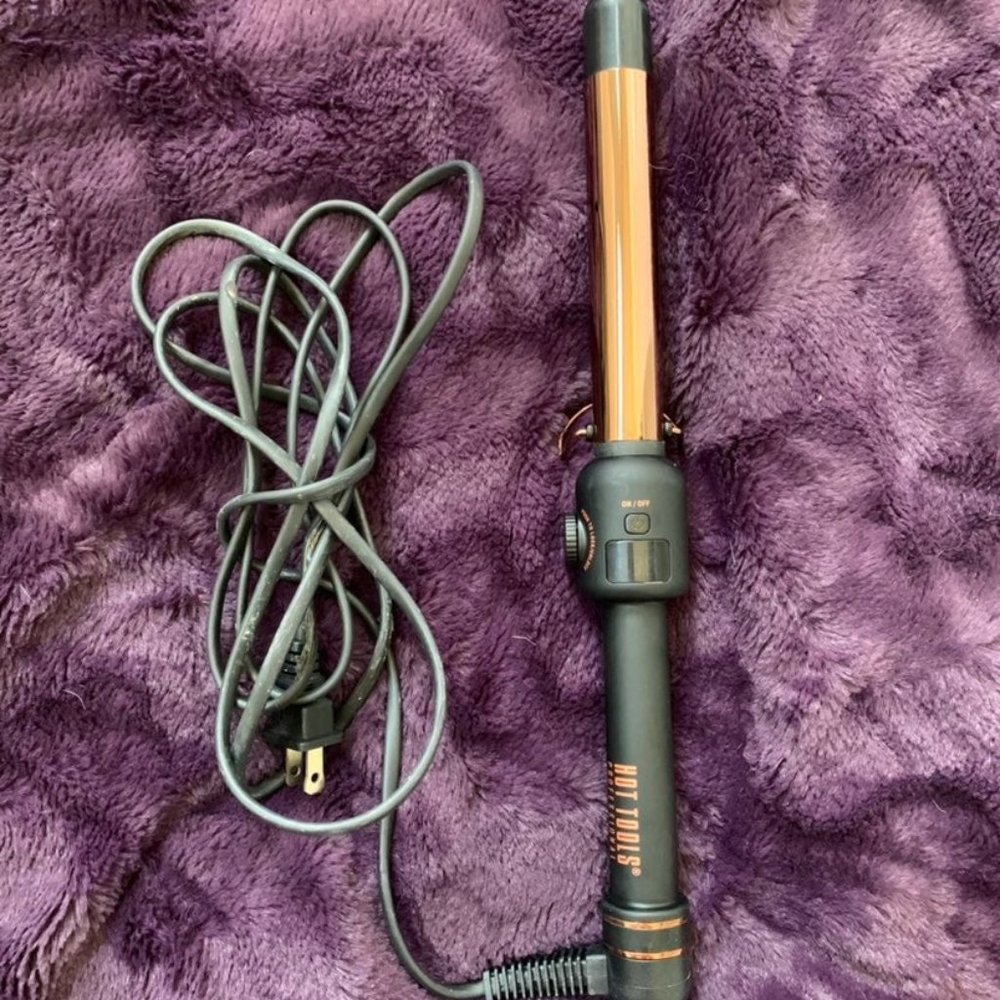 Hot Tools rose gold digital curling iron